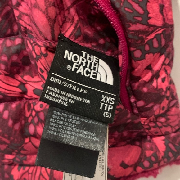Girls The North Face reversible jacket, dark pink fur/pink butterflies. XXS/ 5. - Picture 2 of 8